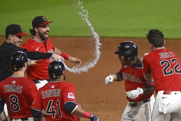 Fresh off extra-inning win, Guardians chase series win vs. Blue Jays
