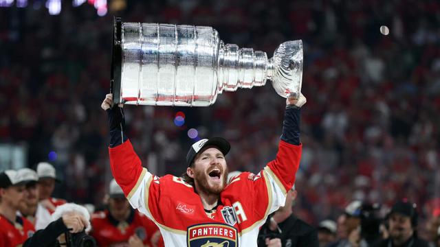 WATCH: Panthers Stanley Cup Victory Drone Show | Country 99.1 WQIK