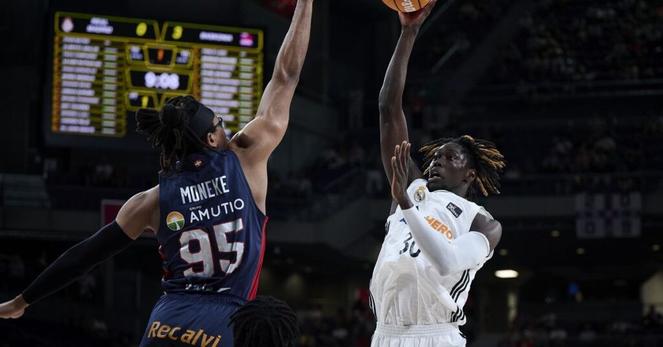 Report: Hawks to ink international player to two-way