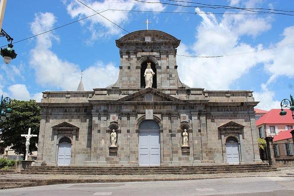Cathédrale Notre-Dame de Guadeloupe, ancienne église Saint-François à #BasseTerre (#Guadeloupe) La première chapelle fut érigée en 1673 par les frères capucins. En 1713, elle devient église paroissiale. En 1730...
Suite 👉 https://monumentum.fr/monument-historique/pa00105849/basse-terre-cathedrale-notre-dame-de-guadeloupe-ancienne-eglise-saint-francois
#Patrimoine #MonumentHistorique
Photo CC-BY-SA 4.0 : Aristoi
