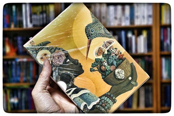 Wunderschöner Schuber mit den gebundenen Ausgaben von Ocatvia E. Butlers "Parable of the Talents" und "Parable of the Sower".

Otherland -- Octavia!