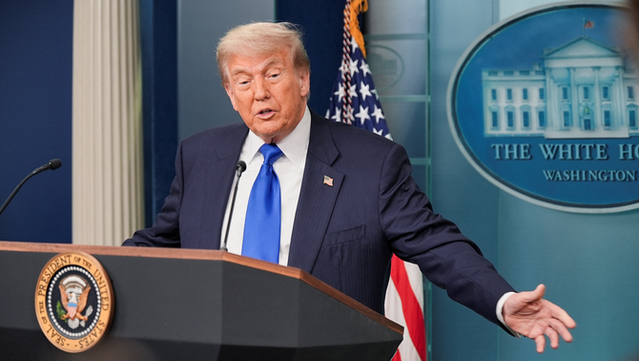 Donald Trump, aquest divendres a la sala de premsa de la Casa Blanca (Reuters/Ken Cedeño)