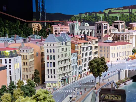 Die ursprüngliche Altstadt von Lyon an der Saône mit der Kathedrale St Jean
