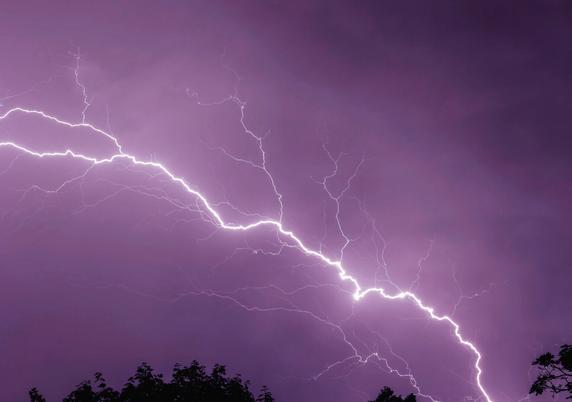 Impact de foudre, Nancy

Canon R6 + RF 70-200mm F4

#foudre #orage #thunder #photoderue #street #photographie  #streetphoto #urban #orages #rainstorm #nuit #night #photodenuit #nightphotography #france #Nancy CanonR6