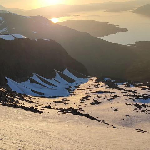 Looking toward Tromsøya and Tromsø town (background, top right) from high up on Slettinden