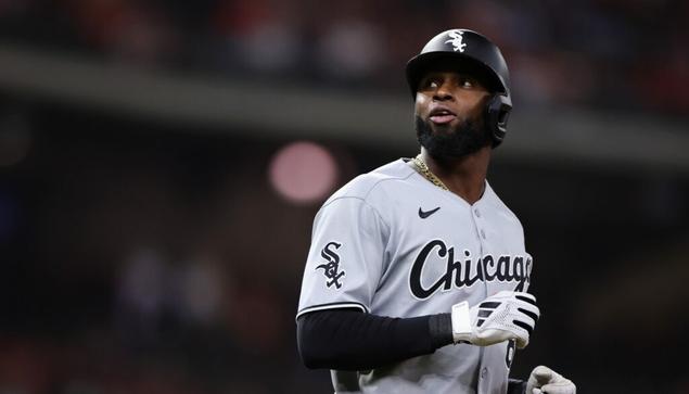 White Sox’ Luis Robert Jr. sits with sore hamstring as offensive struggles continue, trade deadline looms