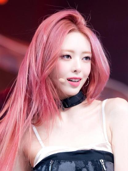 itzy-Yuna