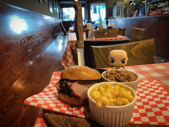 Cal at Memphis Minnie’s