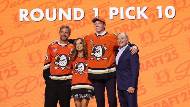 A Mighty Ducks reunion at the NHL Draft!