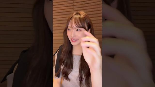 【ストーカー？盗聴？】 梅山 恋和 が 本郷 柚巴と行った店を一発で当てるファンが現れる NMB48 OG TikTokLIVE cocona umeyam557