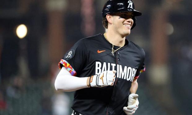 Orioles' offense puts on a show in 22-8 win over Rays; Mayo's 1st home run