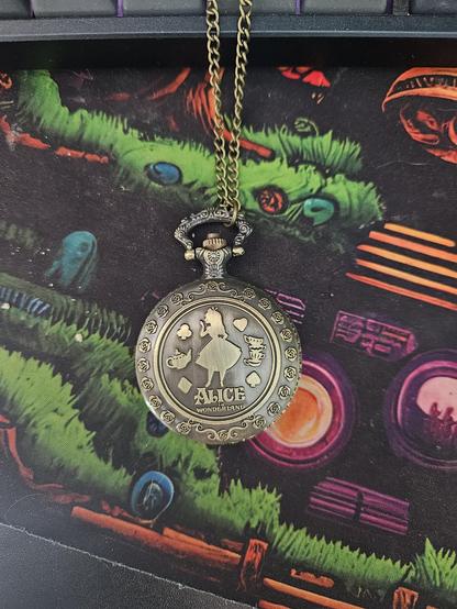 Closed front pocket watch