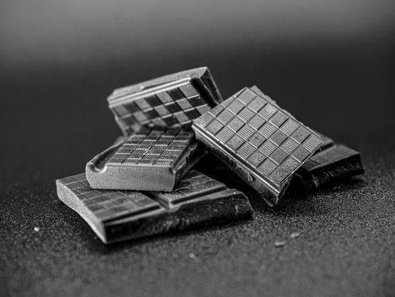 pieces of chocolate in black and white.