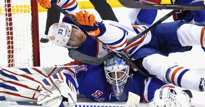 Oilers break through in third period, then hold off Rangers