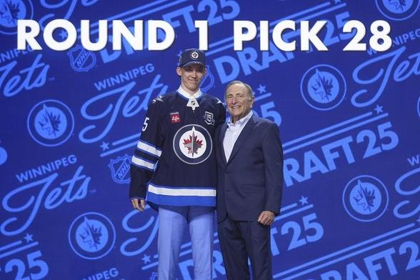 Jets take Swedish defenceman Boumedienne with 28th pick at NHL draft | NanaimoNewsNOW