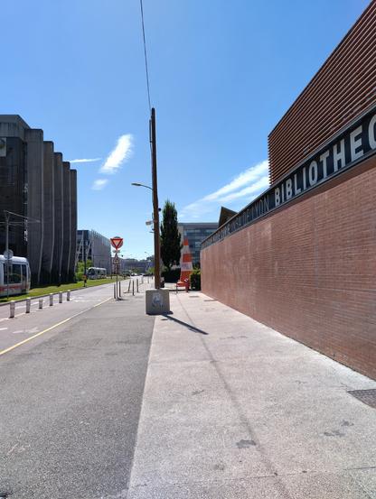 Photo of a big pylon next to the venue where LAC2025 is taking place.