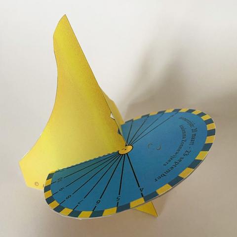 Sundial paper kit, equatorial sundial