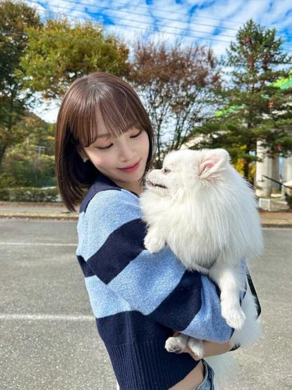250629 LE SSERAFIM Twitter Update - Kim Chaewon with Shiro @ JTBC Paws In Paradise