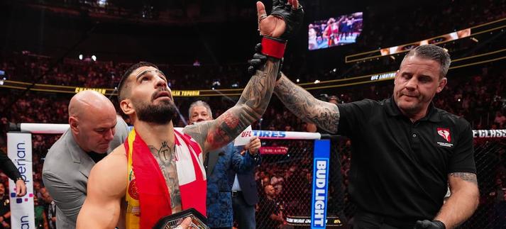Ilia Topuria tras ganar el UFC 317 / Jeff Bottari