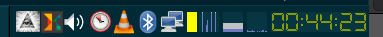 Zu sehen ist der Screenshot einer IceWM systray Leiste.

Von Links nach Rechts sind folgende Icons zu sehen...

Fefe-Logo
KSnip
Lautstärke
Erinnerungen
VLC
BlueTooth
NetworkManager
Und weiter die IceWM internen:
Akku
Netzwerk
RAM
CPU
Uhrzeit