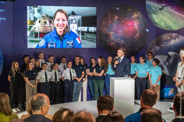 Annonce du nom de la mission de Sophie Adenot par le Président Emmanuel Macron