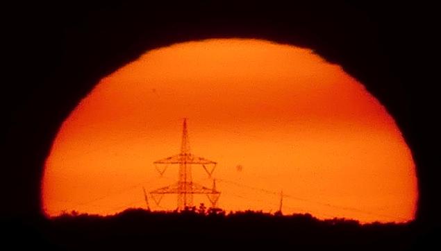 Sun half set, both groups still obvious