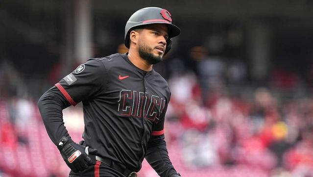 Reds release Jeimer Candelario from free agency contract