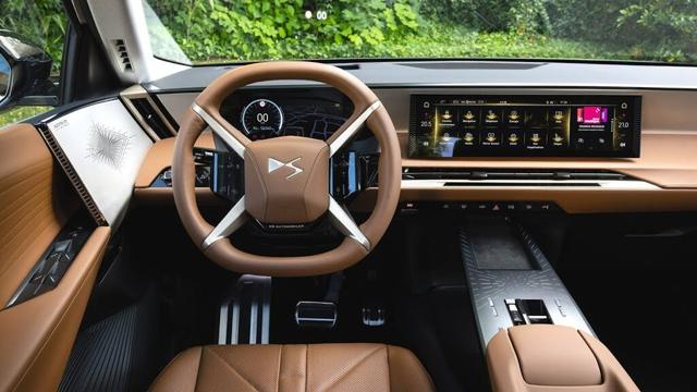 New 2025 DS No8 AWD Long Range - Premium Coupe SUV