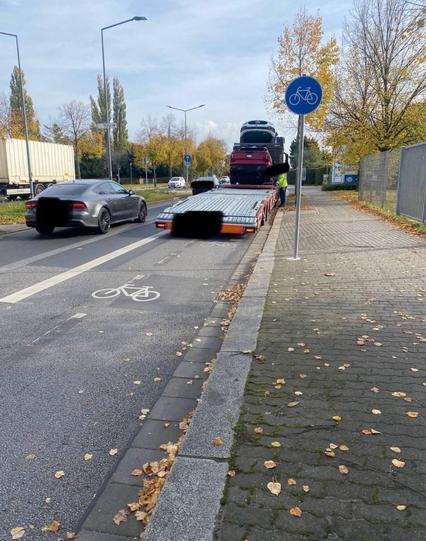 Falschparker auf einem Radweg
