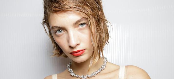 La modelo Rolf Schrader durante la Milán Fashion Week de 2023 / Rosdiana Ciaravolo