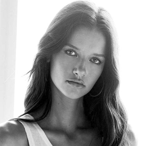 Molly Mansell