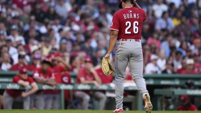 Reds' Chase Burns pulled after just 1 out in 1st inning
