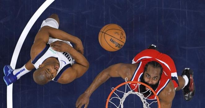 Desperate to avoid play-in, surging Clippers blow out Mavericks