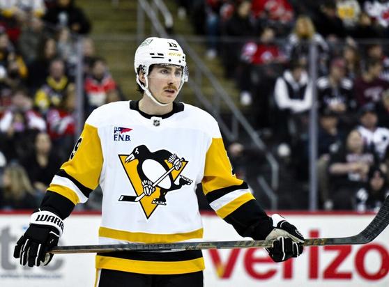 Penguins Sign Connor Dewar, Philip Tomasino