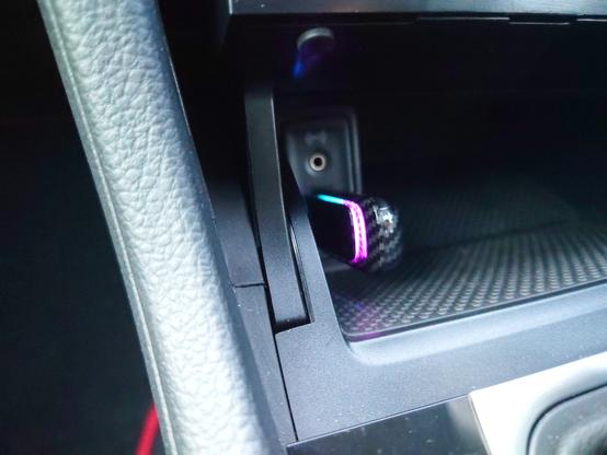 USB to Android Auto adaptor (with carbon fibre housing and pretty LED colours)