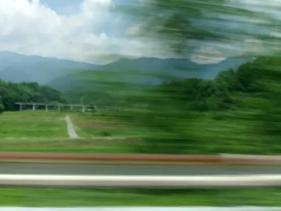 高速からの田園風景の写真