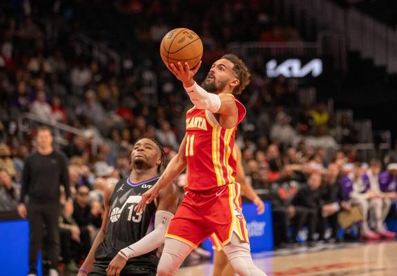 Hawks bolster roster with free agent signings & trade for Porzingis