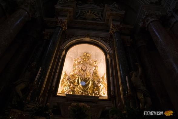 #Verona #Italia
.
.
.
#SONY #A100
#architecture #photography #Italy #Europe #gooutside #travel #lightroom #exploration #goexplore #wanderer #quote #knowledge #church #old #chiesa