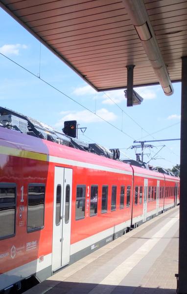 ein alstom coradia continental in db-regio-lackierung