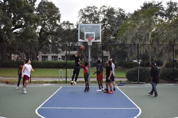 Journalist finds community in Forsyth Park basketball courts