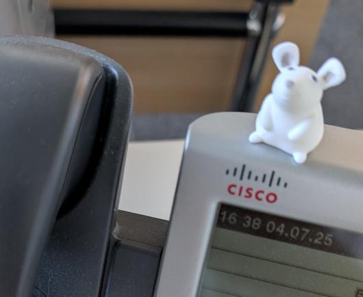 Maus auf Telefon
