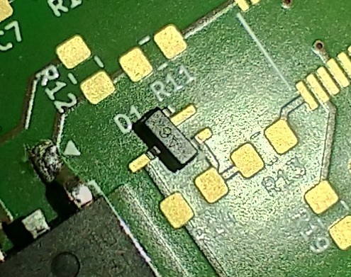 the failed footprint with the diode. it only fits in a slight angle and the third unused leg doesn't connect