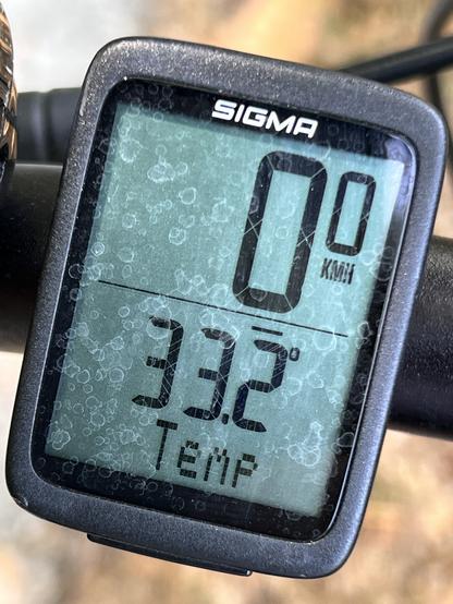 Le compteur affiche 33.2°C à l’ombre . Du coup (de chaleur !), on prend notre temps.