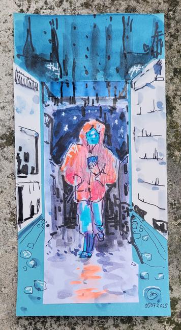 Aquarellskizze auf hellblauer Pappe, Collage: Person in roter Kapuzenjacke läuft nachts durch eine Straße,  sie kommt uns entgegen und hält ein Handy in der Hand.  Sie schaut erschrocken.  Rechts und links helle Gebäudefassaden mit Fensterfronten. Der Himmel darüber düster, mit dunklen senkrechten Streifen.