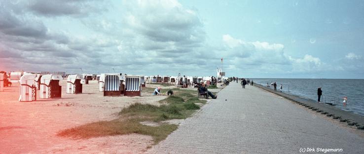 Der Strand von Harlesiel mit einem Belichtungsfehler.
