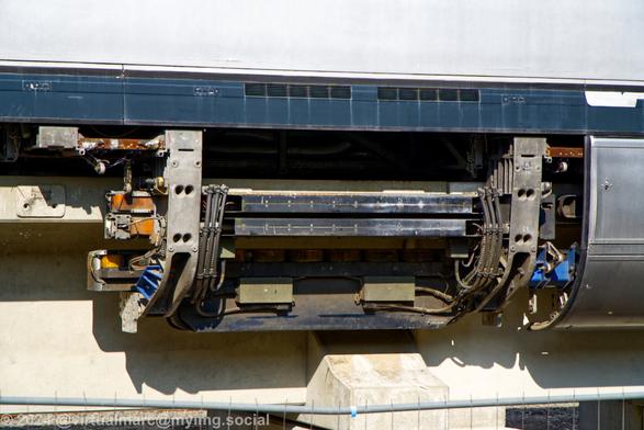 A close up detail photo of the magnets on the side of the Transrapid 07.