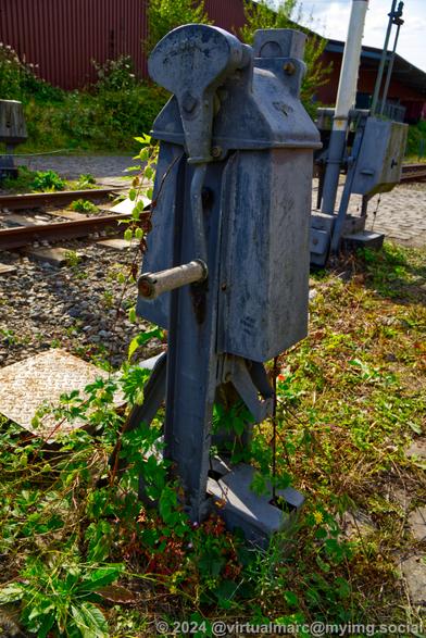 A photo of the handle to raise or lower the barrier.