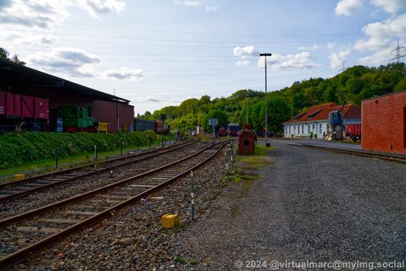 A photo of the museum from the railway crossing towards the roundhouse.
You can see the train car hall 2 at the left.
The entrance building is at the right.
