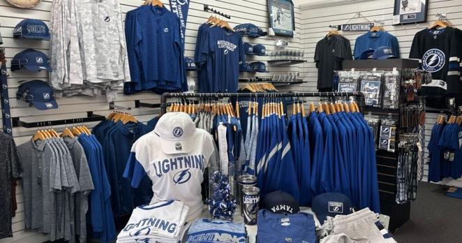 Lightning fans prepare for playoffs with new Bolts gear