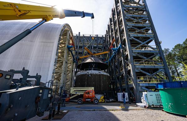 Teams_Move_SLS_Payload_Adapter_After_Successful_Structural_Testing_5_(MSFC_04172025_PLA_EDU_Move_from_4697_Test_Stand_to_4705_16).jpg